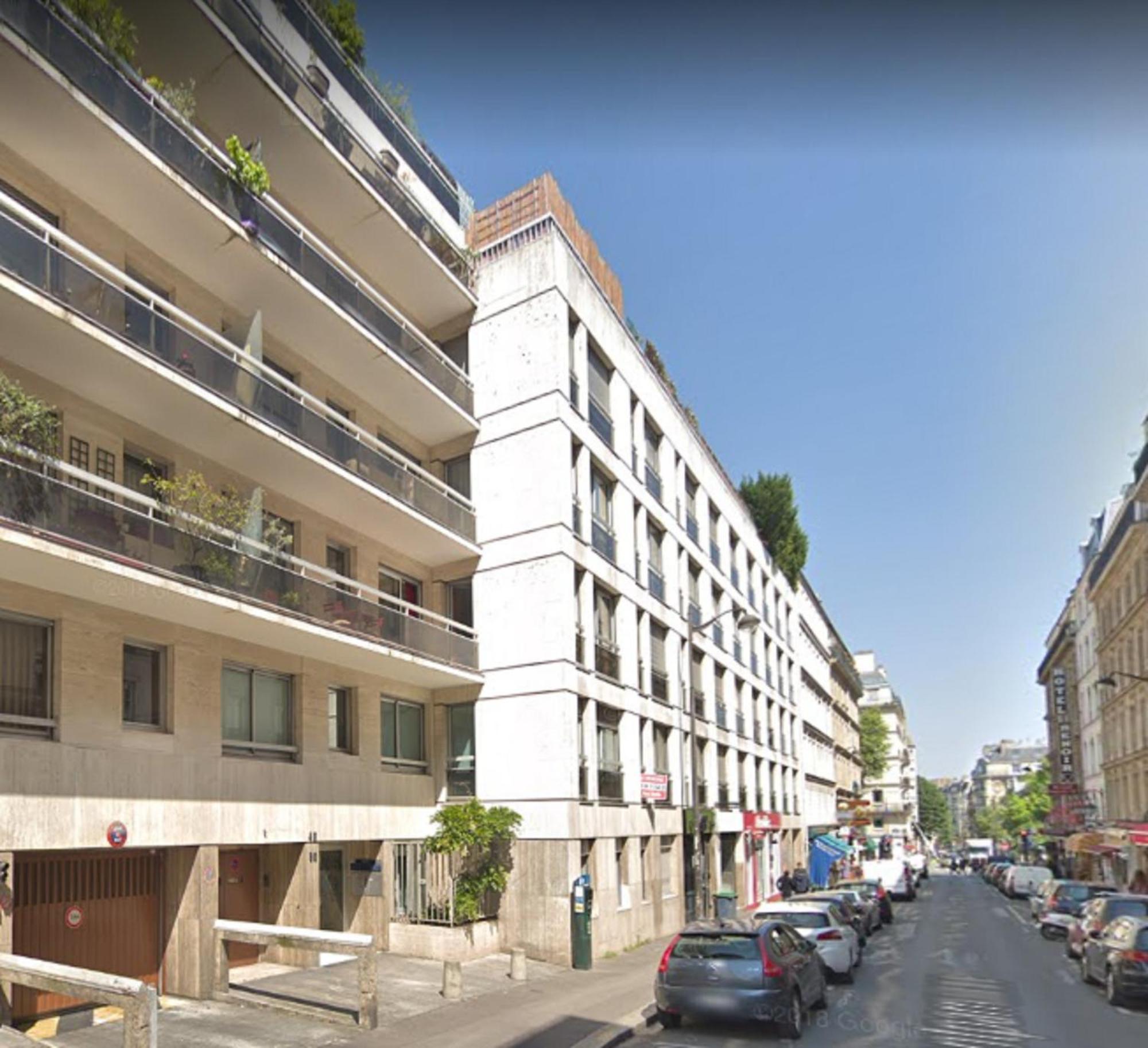 Joie Gare Montparnasse Parijs